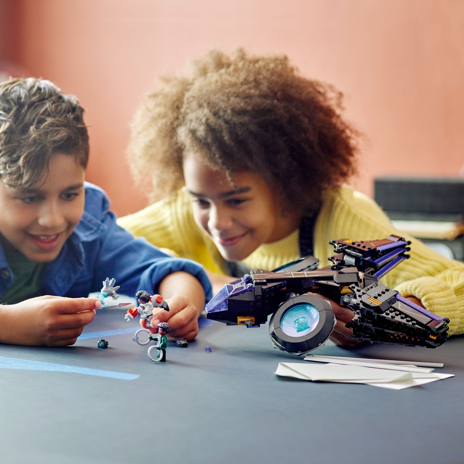 LEGO® Marvel Shuri'nin Güneş Kuşu 76211 - 8 Yaş ve Üzeri Çocuklar için Black Panther Gemisinin Oyuncak Yapım Seti (355 Parça) - Görsel 4