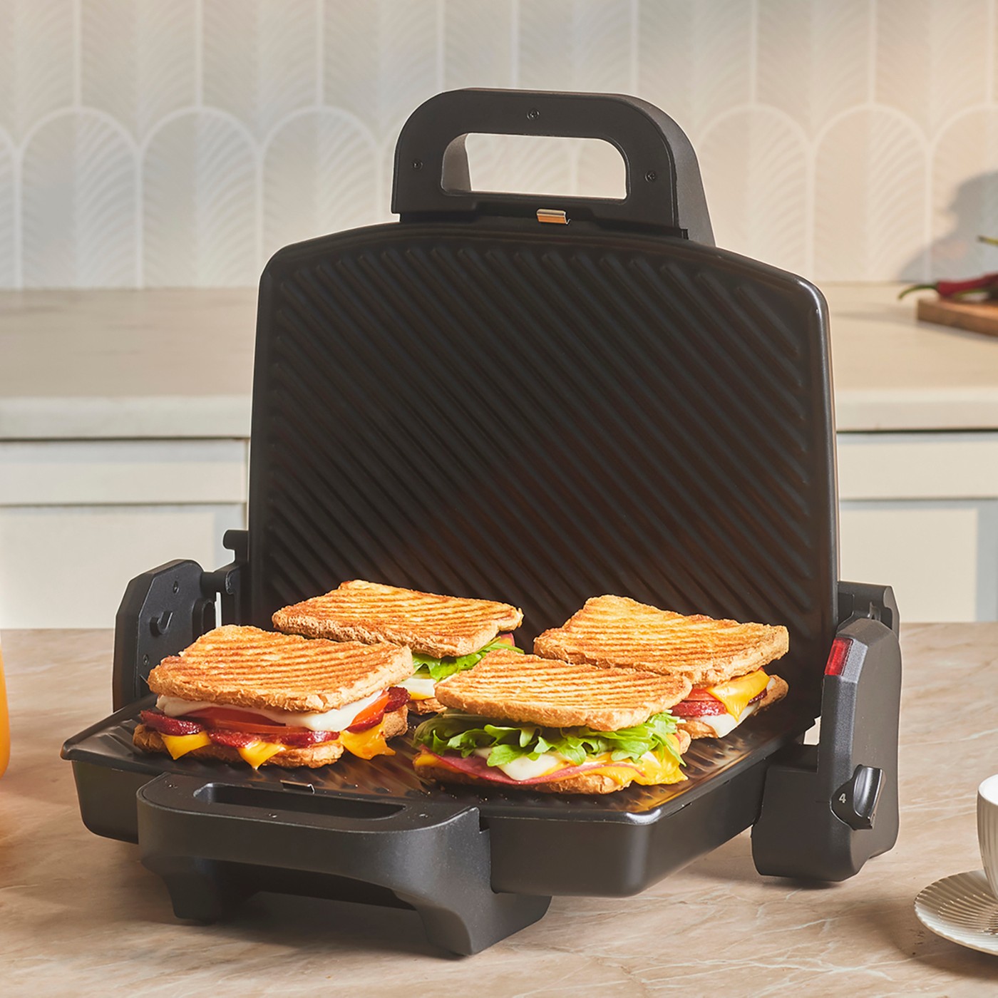 Emsan Future Essential Matte Black 1800 W Tost Makinesi